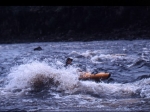 Karin in einer grossen Welle
